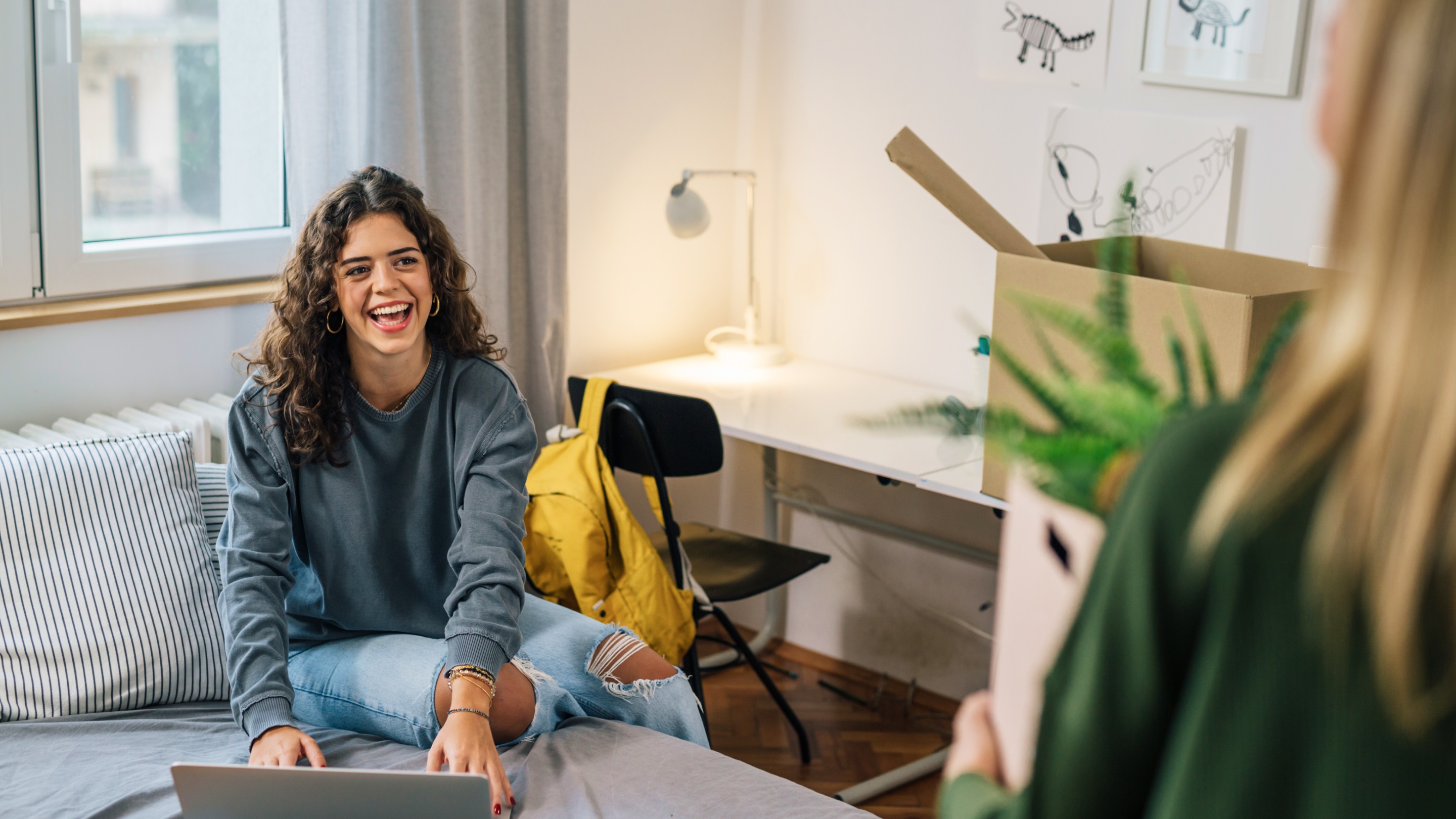 The Pros And Cons Of Being A College Resident Assistant RA Chase